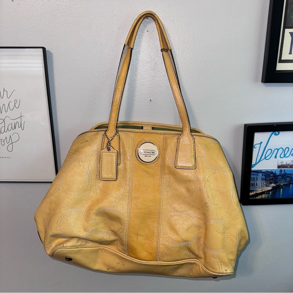 Coach F15658 Green Signature Stitched Patent Leather Tote Kiss Lock Handbag